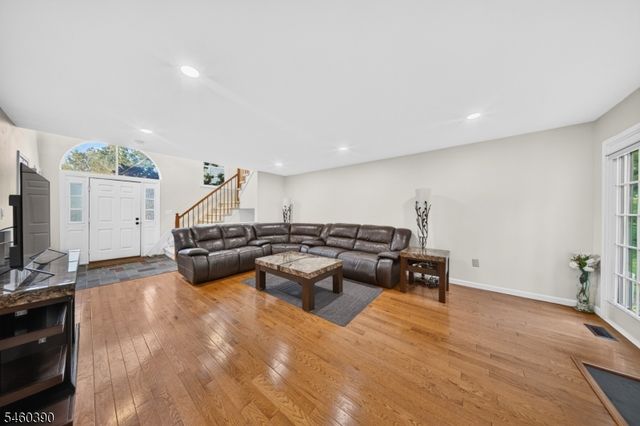 702 Porter Way West, Bridgewater Twp., NJ 08807