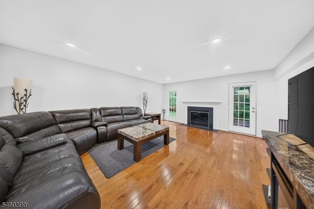 702 Porter Way West, Bridgewater Twp., NJ 08807