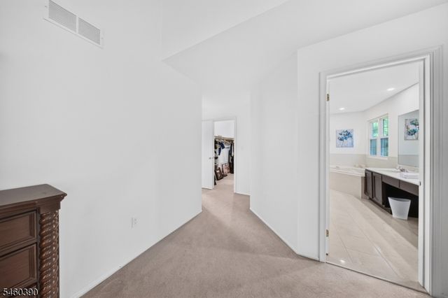 702 Porter Way West, Bridgewater Twp., NJ 08807