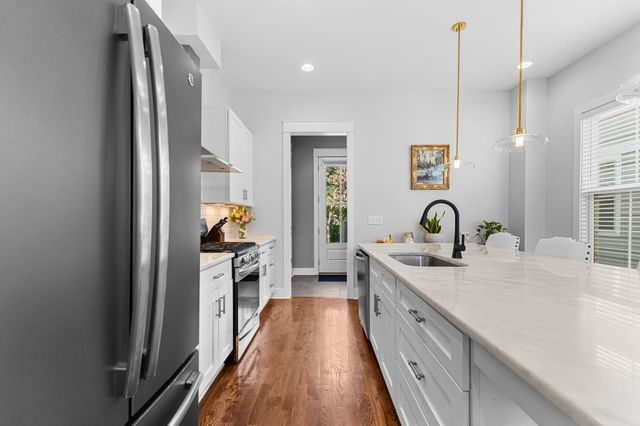 911 Cahal Ave, Nashville, TN 37206