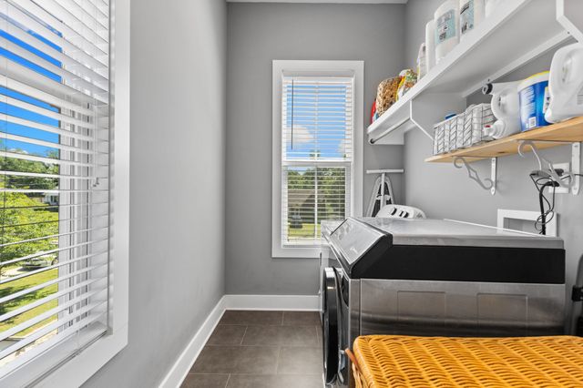 911 Cahal Ave, Nashville, TN 37206