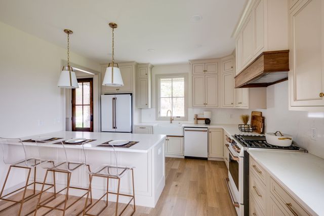 924 Hafner Road, Charlotte, TN 37036