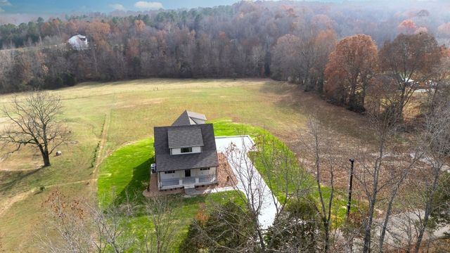 924 Hafner Road, Charlotte, TN 37036