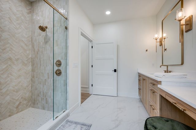 924 Hafner Road, Charlotte, TN 37036