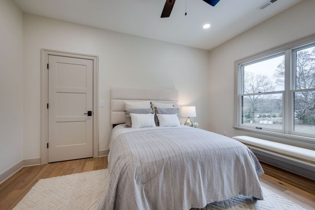 924 Hafner Road, Charlotte, TN 37036