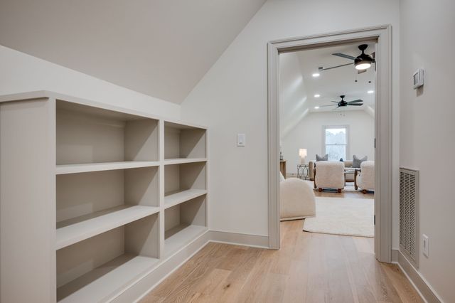 924 Hafner Road, Charlotte, TN 37036