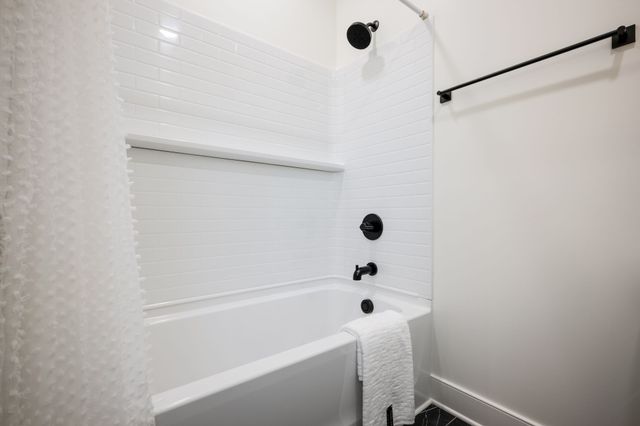 924 Hafner Road, Charlotte, TN 37036