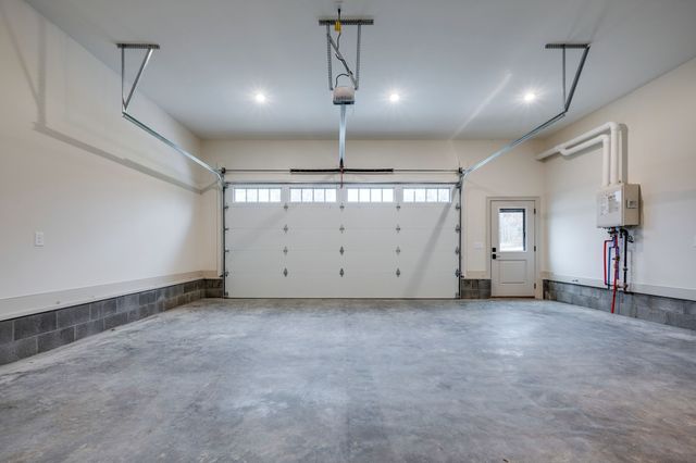 924 Hafner Road, Charlotte, TN 37036