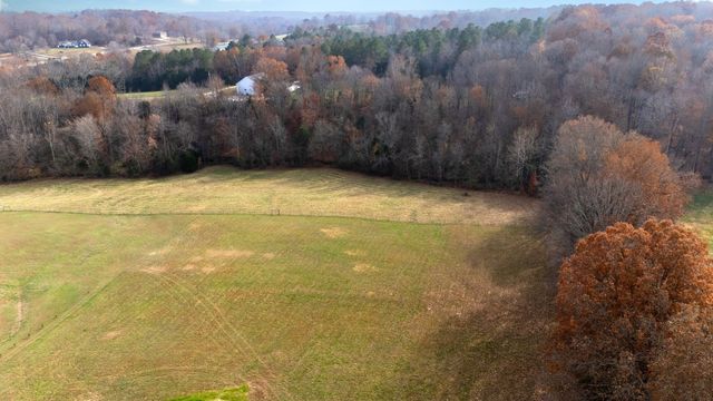 924 Hafner Road, Charlotte, TN 37036