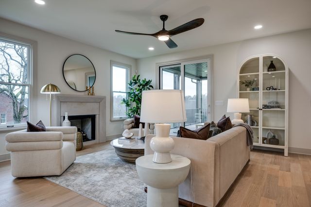 924 Hafner Road, Charlotte, TN 37036