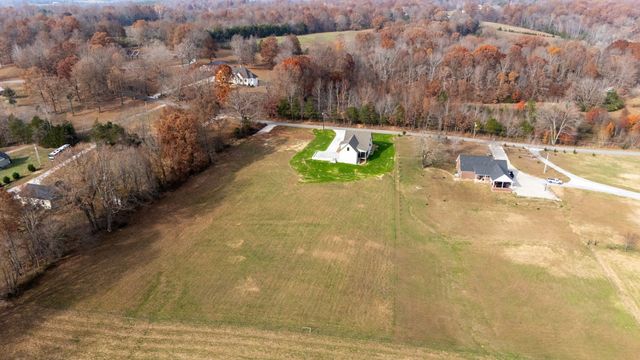 924 Hafner Road, Charlotte, TN 37036