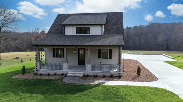 924 Hafner Road, Charlotte, TN 37036