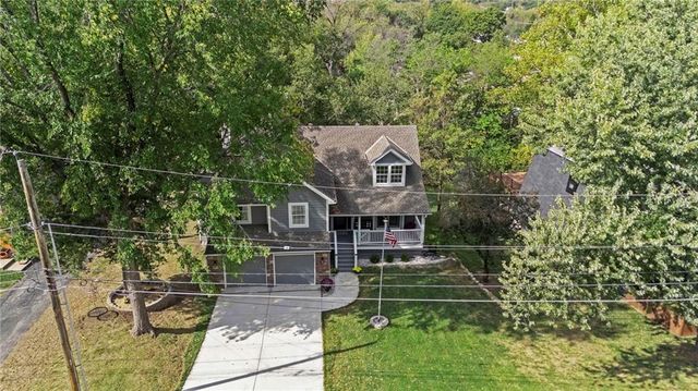 8906 Millstone Drive, Lenexa, KS 66220