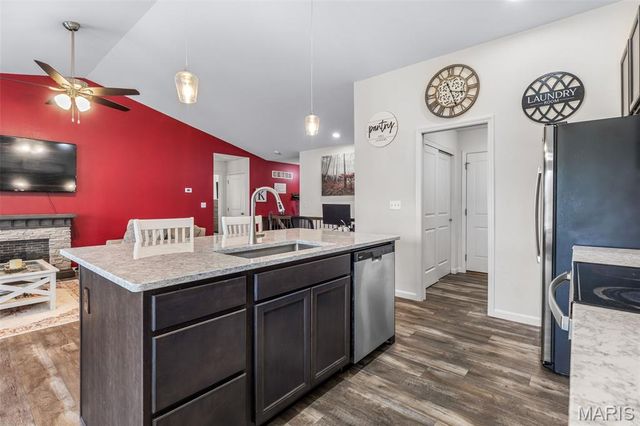 1074 Daltons Way, Festus, MO 63028