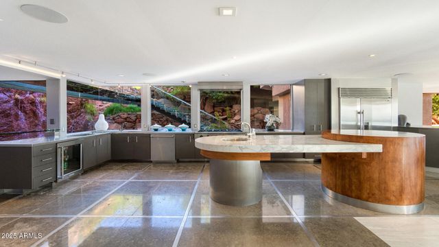 4949 E RED ROCK Drive, Phoenix, AZ 85018