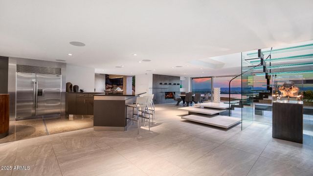 4949 E RED ROCK Drive, Phoenix, AZ 85018