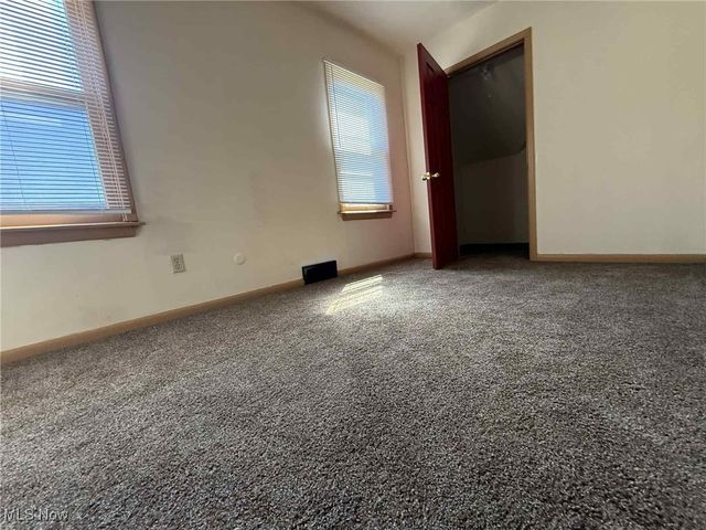 217 S Jackson Street, Youngstown, OH 44506