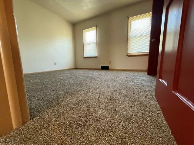 217 S Jackson Street, Youngstown, OH 44506