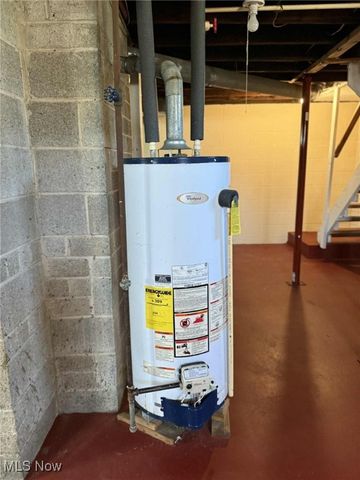 217 S Jackson Street, Youngstown, OH 44506