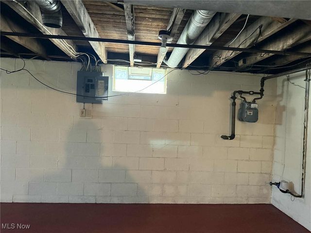 217 S Jackson Street, Youngstown, OH 44506