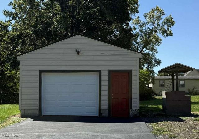 217 S Jackson Street, Youngstown, OH 44506