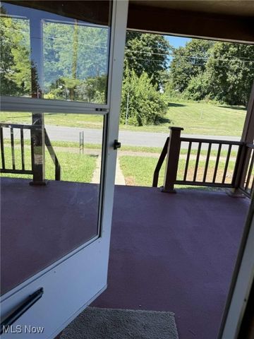 217 S Jackson Street, Youngstown, OH 44506