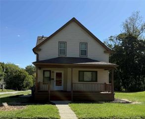 217 S Jackson Street, Youngstown, OH 44506