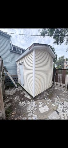 6244 W Grand Avenue, Chicago, IL 60639