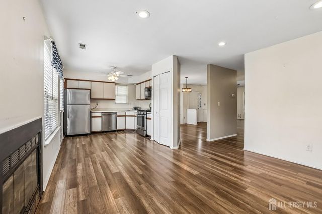 418 Dorchester Way, Manalapan, NJ 07726