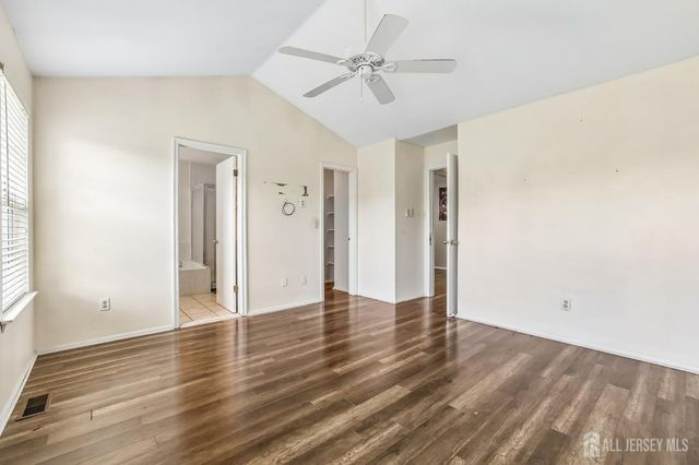 418 Dorchester Way, Manalapan, NJ 07726