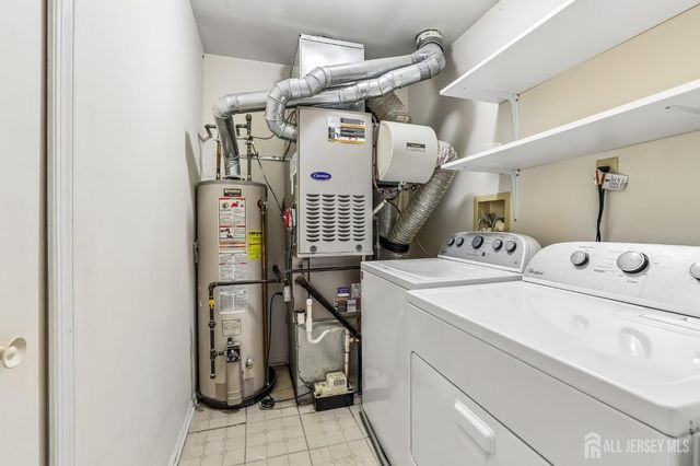 418 Dorchester Way, Manalapan, NJ 07726