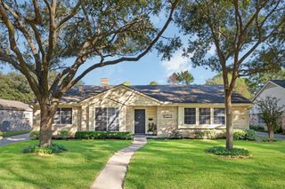 10614 Lynbrook Drive, Houston, TX 77042