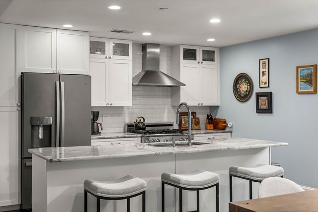 435 East Third 2, Boston, MA 02127