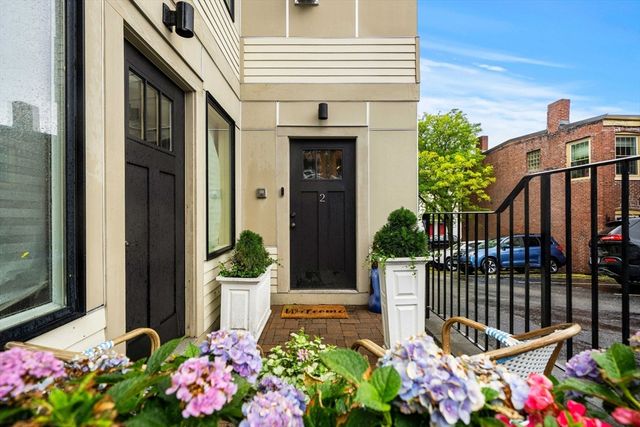 435 East Third 2, Boston, MA 02127