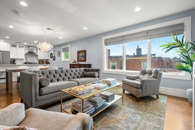 435 East Third 2, Boston, MA 02127