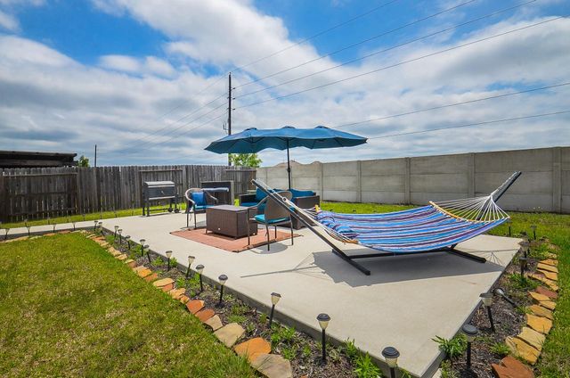 14430 Andover Birch Drive, Rosharon, TX 77583
