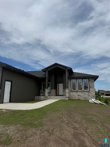 6412 E Fieldview St Street, Sioux Falls, SD 57110