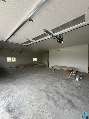 6412 E Fieldview St Street, Sioux Falls, SD 57110