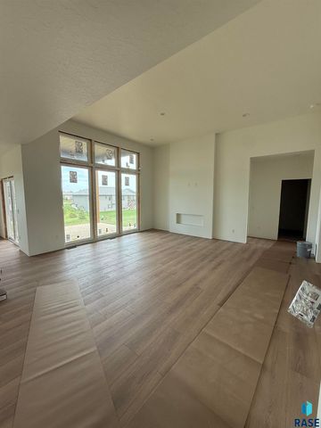 6412 E Fieldview St Street, Sioux Falls, SD 57110