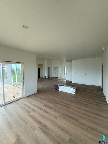 6412 E Fieldview St Street, Sioux Falls, SD 57110