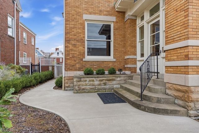 1358 Market Street, Parkersburg, WV 26101