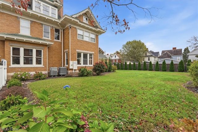 1358 Market Street, Parkersburg, WV 26101