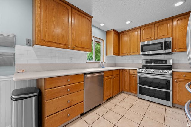 2236 N 650 W, Harrisville, UT 84414