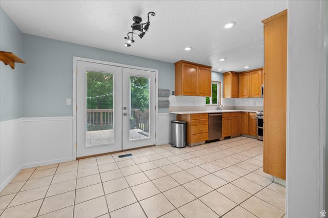 2236 N 650 W, Harrisville, UT 84414