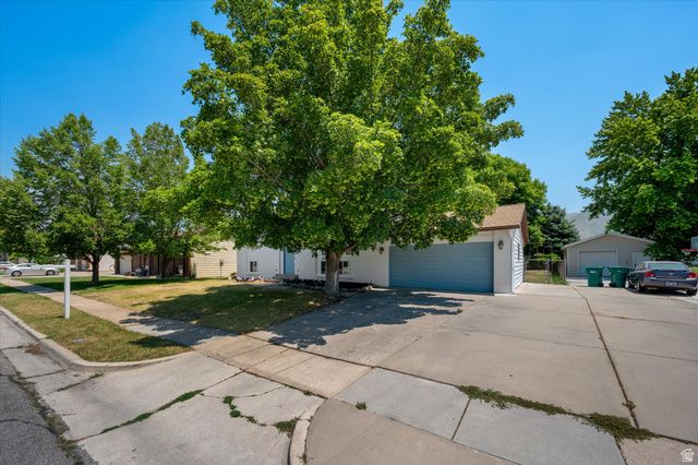 2236 N 650 W, Harrisville, UT 84414