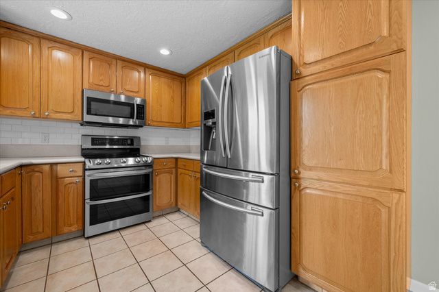 2236 N 650 W, Harrisville, UT 84414