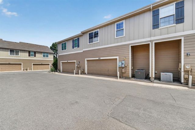 610 Clarendon Loop, Castle Pines, CO 80108