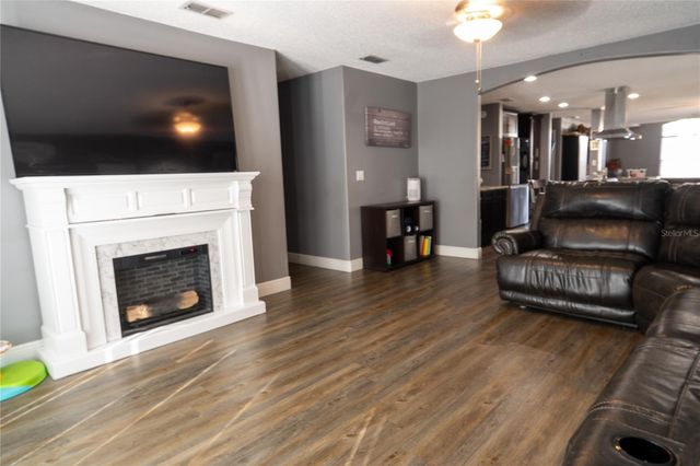 1038 SINGLETON CIRCLE, Groveland, FL 34736