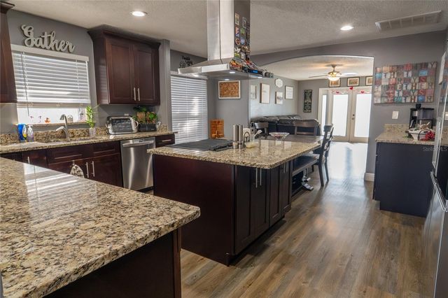 1038 SINGLETON CIRCLE, Groveland, FL 34736