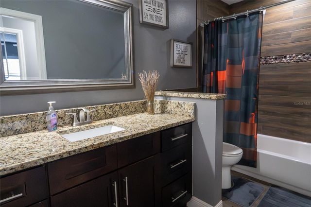 1038 SINGLETON CIRCLE, Groveland, FL 34736